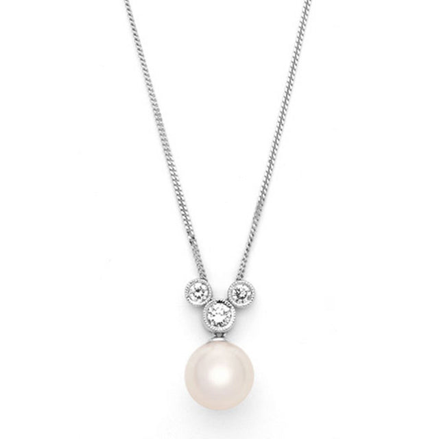 18k White Gold Cultured Akoya Pearl Necklace